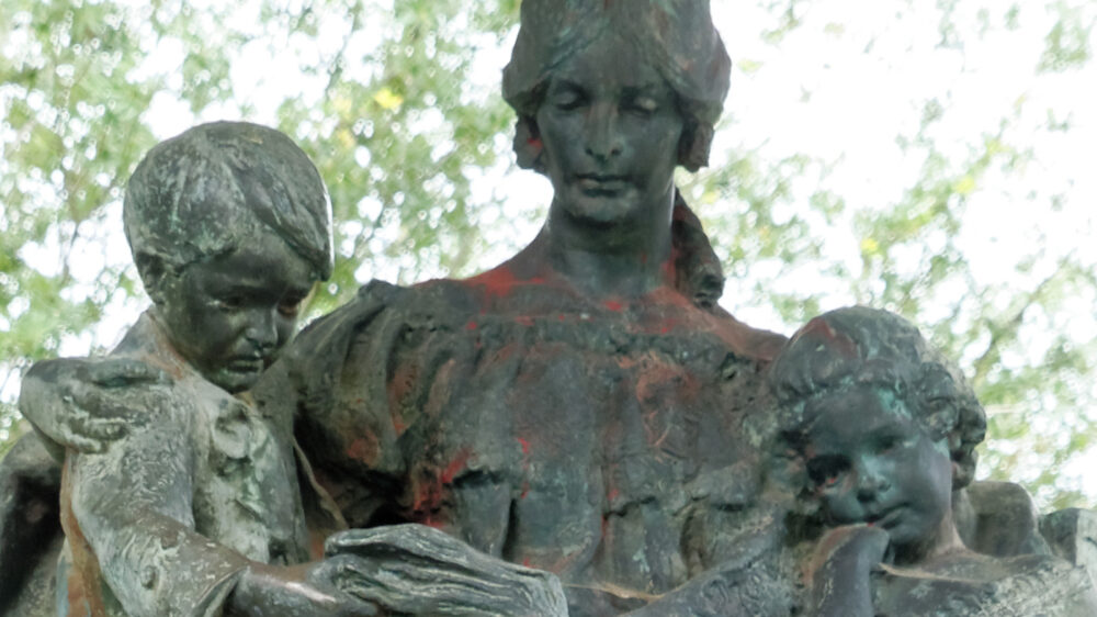 Памятник женщинам Конфедерации снесли в Джексонвилле