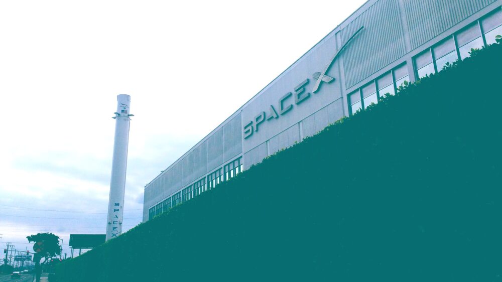 SpaceX незаконно увольняла работников за критику Илона Маска