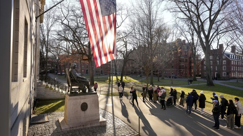 Студенты-мусульмане подали в суд на Гарвард, обвинив его в неспособности защитить от угроз и преследований