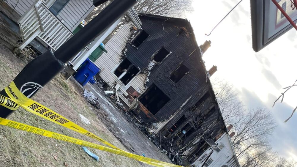 Четверо детей погибли при пожаре в Коннектикуте
