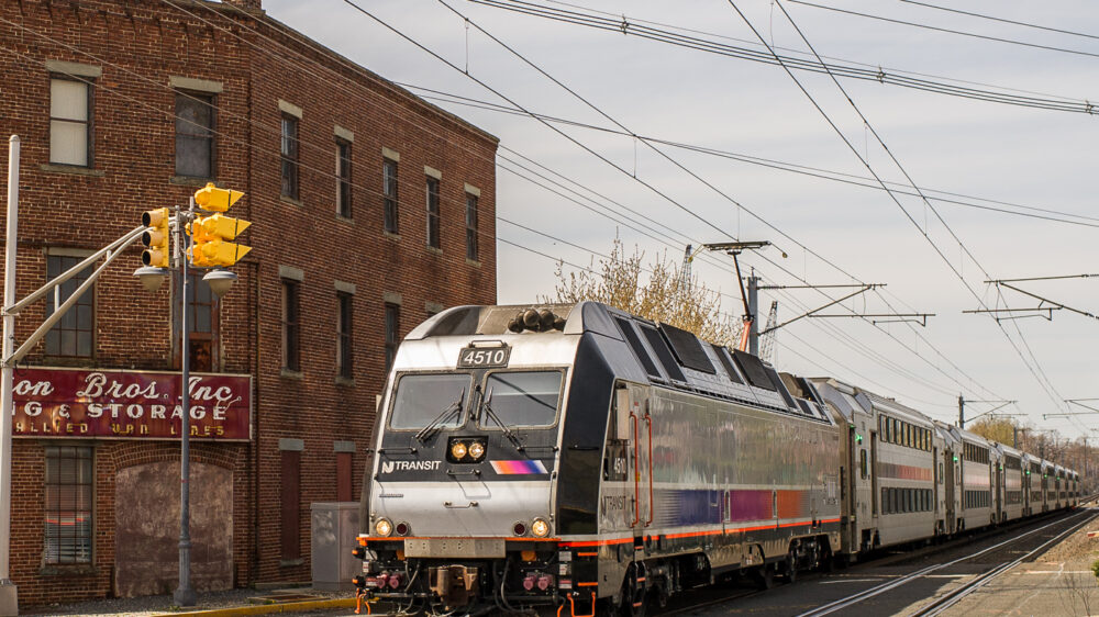 Проезд в Нью-Джерси подорожает на 15% с июля, так как NJ Transit планирует поднять тарифы