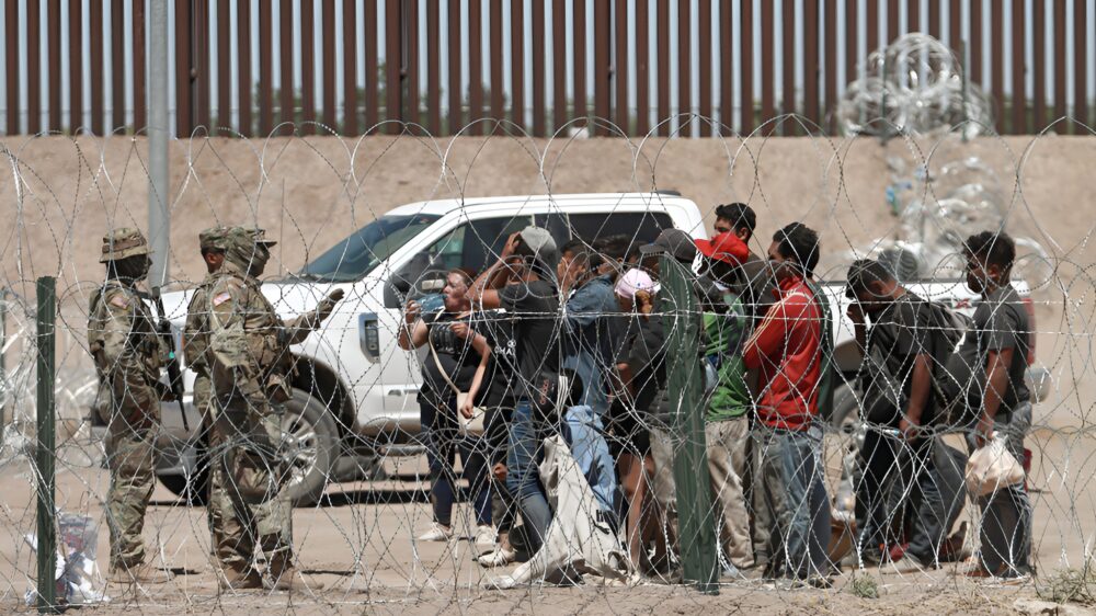 Белый дом пригрозил Техасу судебным разбирательством из-за ситуации на границе с Мексикой