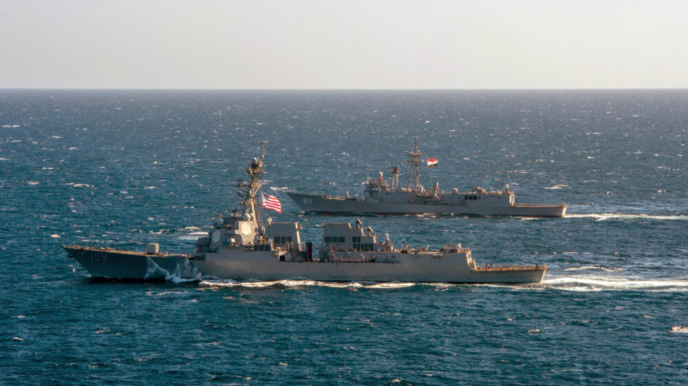 США перехватили крупную партию иранского оружия для хуситов в Аравийском море