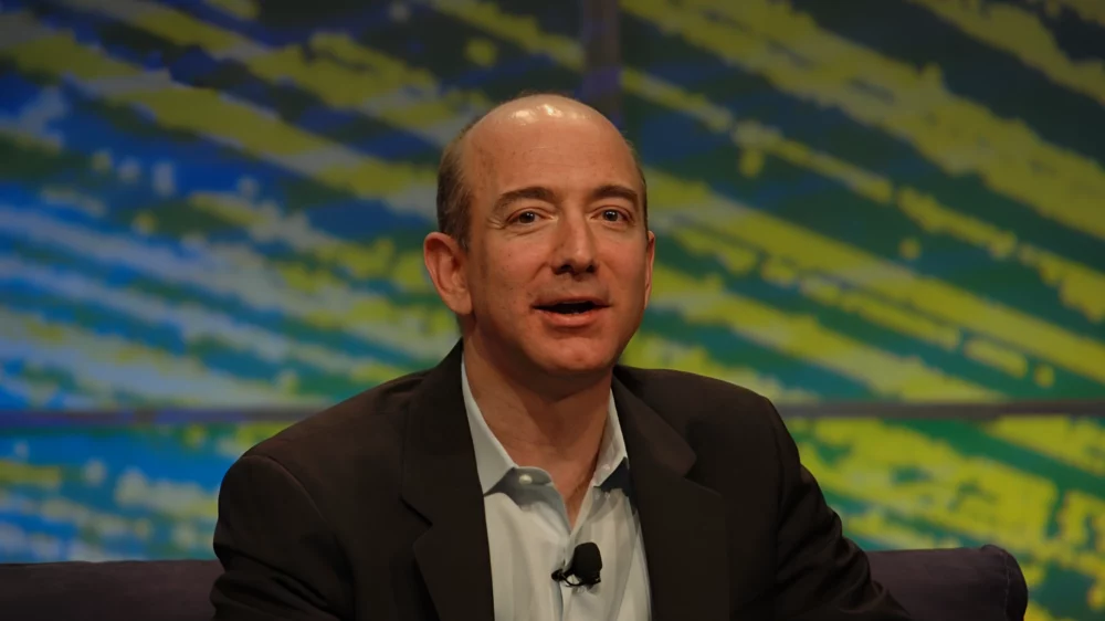 Безос заявил о намерении продать 50 млн акций Amazon