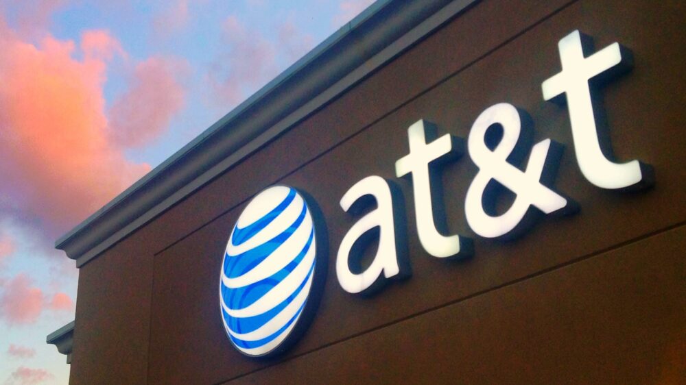 Личные данные 73 млн пользователей оператора связи AT&T утекли в даркнет