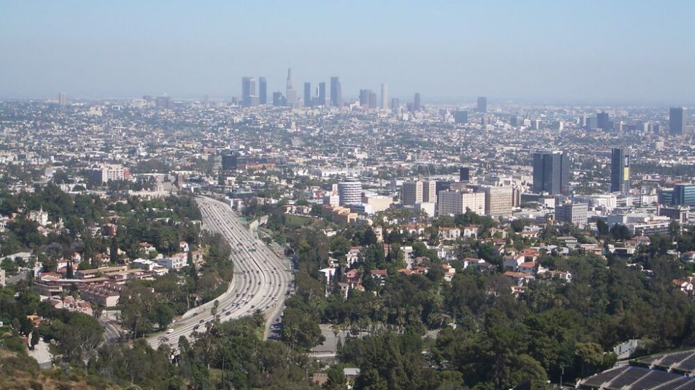 Бывший заммэра Лос-Анджелеса годами получал взятки за проекты в центре города, ему грозит полвека тюрьмы