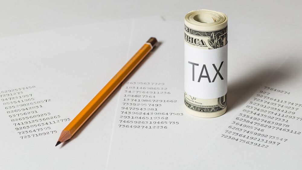 Более $1 млрд может остаться у Казначейства, если не успеть вернуть налоги, предупреждает IRS
