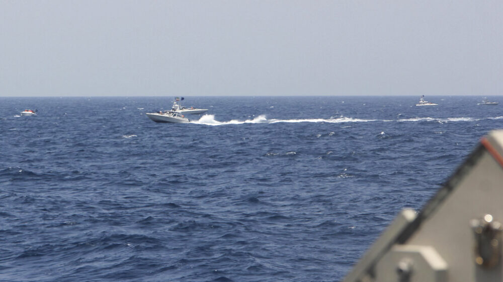 США отразили самую масштабную атаку хуситов, сбив 28 беспилотников в Красном море