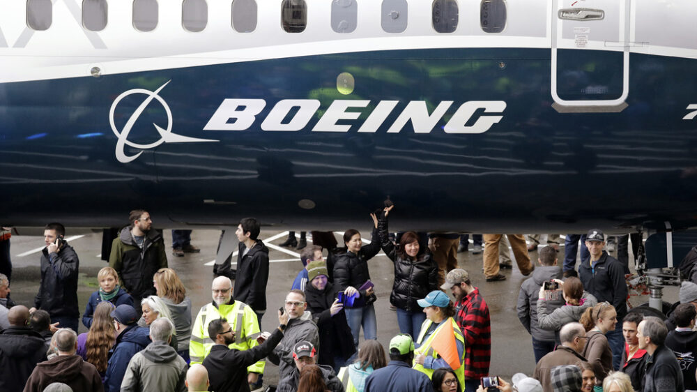 Генпрокурор Техаса Пэкстон начал расследование в отношении поставщика фюзеляжей для Boeing