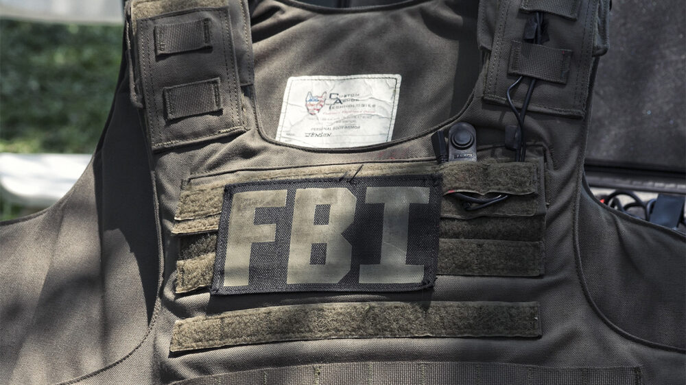 Учения в лагере ФБР в Калифорнии обернулись взрывом и травмами 16 участников