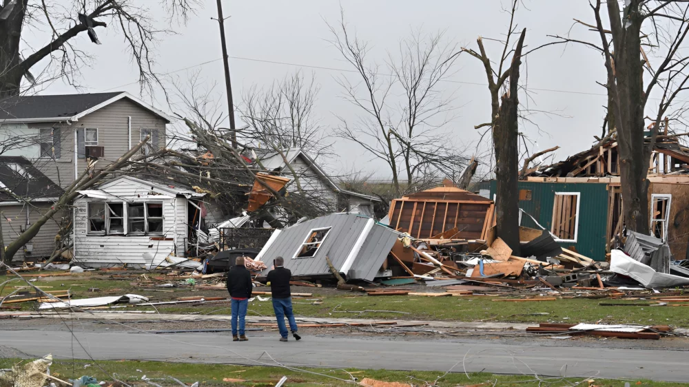 Торнадо в Огайо и Индиане унесли жизни по меньшей мере трех человек