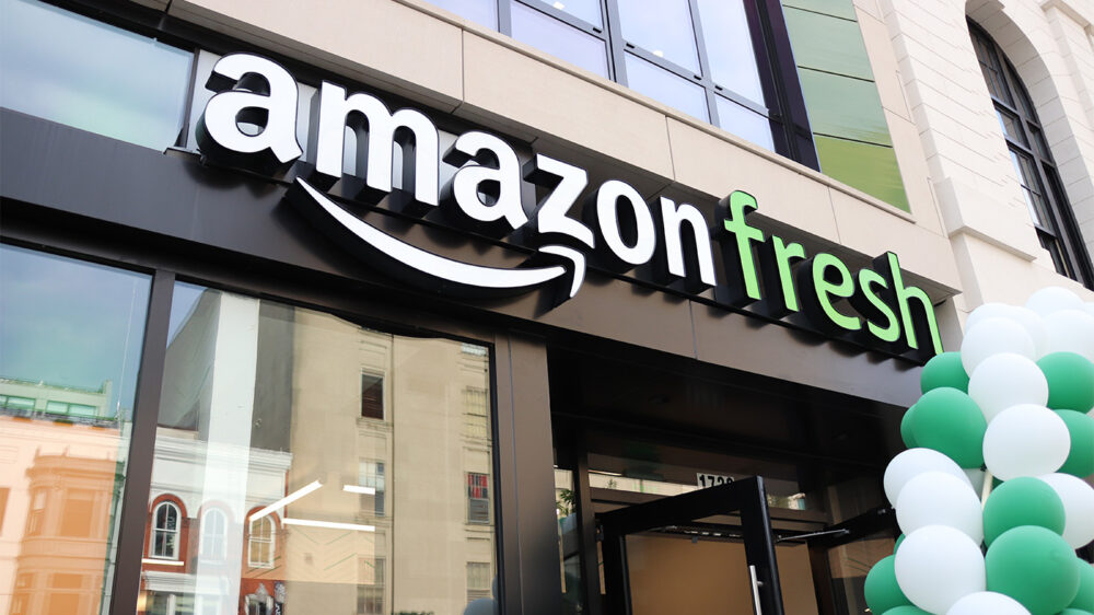 Amazon решил отказаться от системы без касс в своих супермаркетах в США