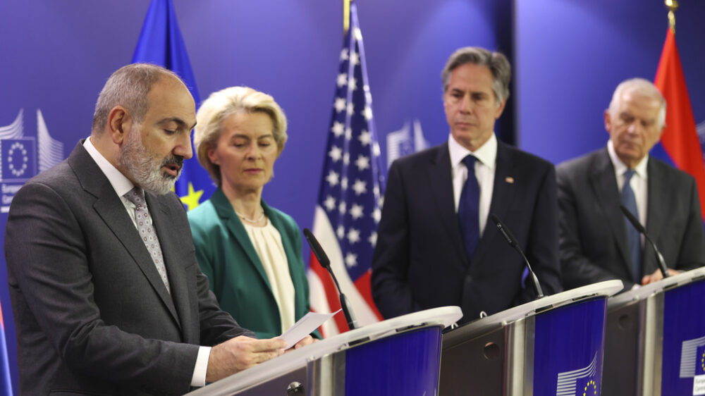 США и ЕС непублично договорились о поставках Армении летального оружия — Caliber.Az