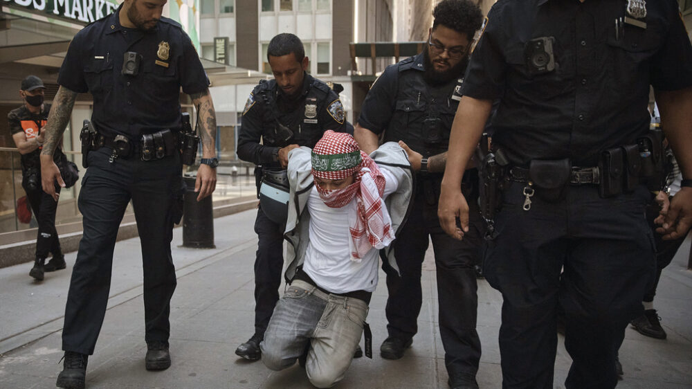 Более 150 человек арестованы на пропалестинских протестах в США