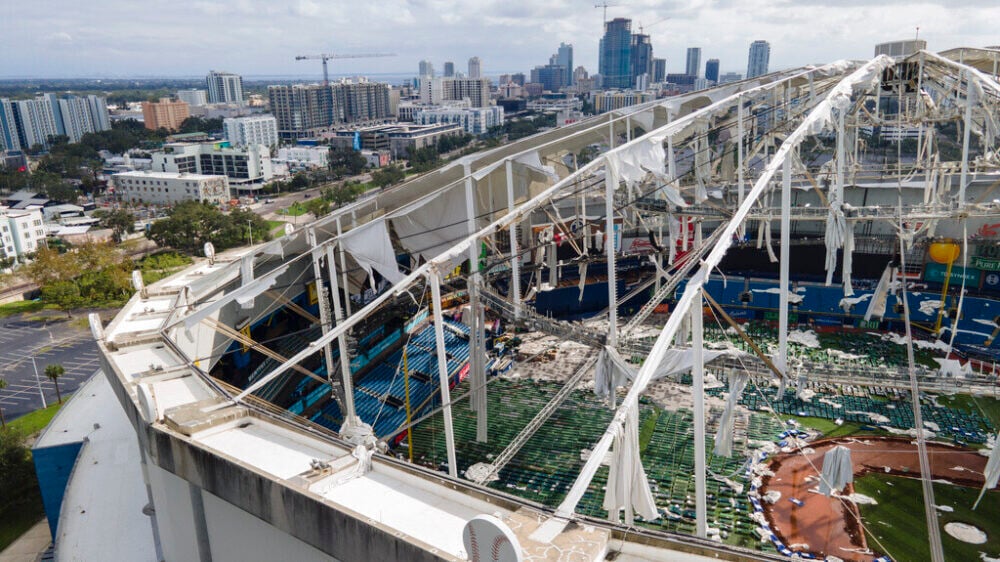 Крыша стадиона Tropicana Field в Сент-Питерсберге