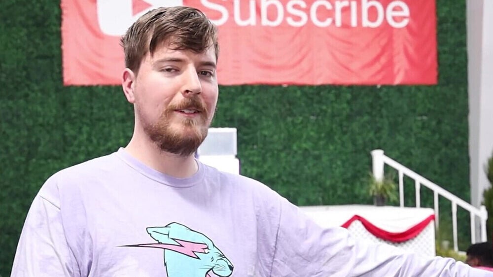 На ютубера-рекордсмена MrBeast подала в суд продюсер — ей за $10 000 в месяц звонили в «любое время»