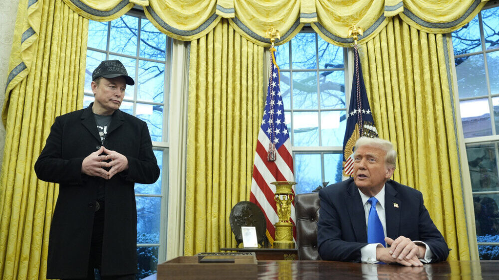 Вступился за союзника? Медиакомпания Трампа подала иск против судьи, который ведет дело Болсонару. У Маска тоже был с ним конфликт