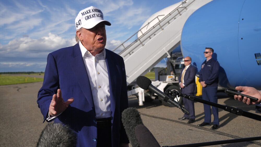 «Он совсем сошел с ума» и «мне это не нравится»: Трамп раскритиковал Путина, а затем и Зеленского