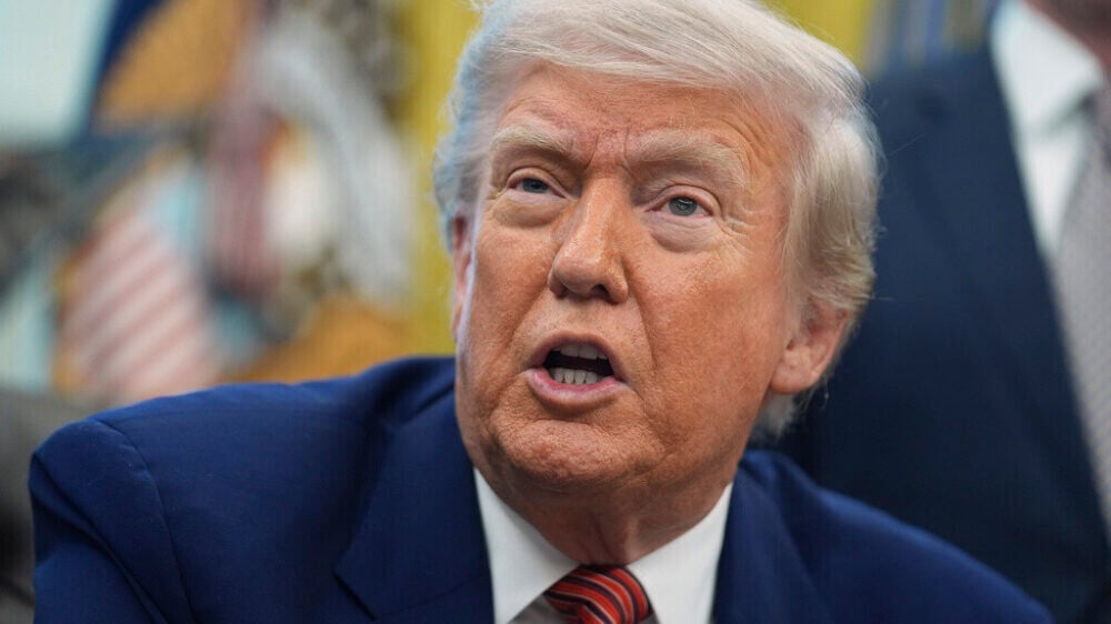 Трампа собирался застрелить нелегальный мигрант, утверждает DHS. Но мужчина мог стать жертвой подставы