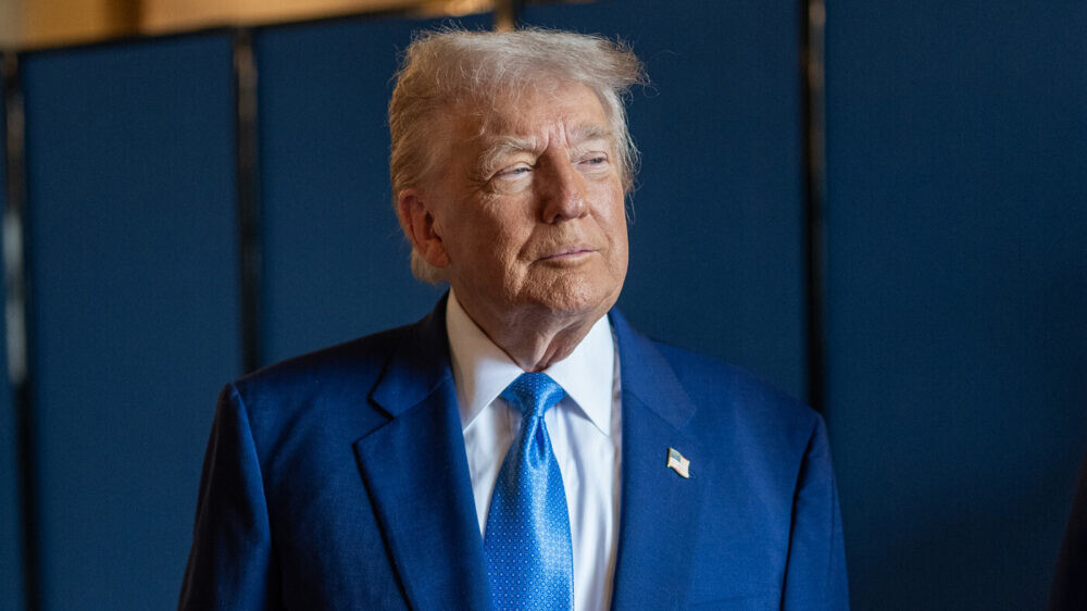 «Реализуют договоренности» с Путиным за две недели? Трамп назначил по Украине «любимый» дедлайн