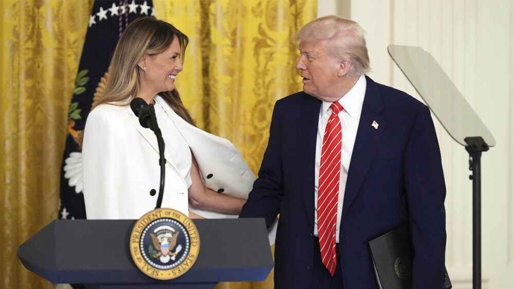 Меланию Трамп почти не видят в Белом доме — ее испугали покушения на мужа и идеи по реновации
