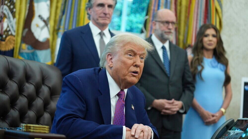 Трамп пытается оспорить приговор по делу о выплатах порнозвезде