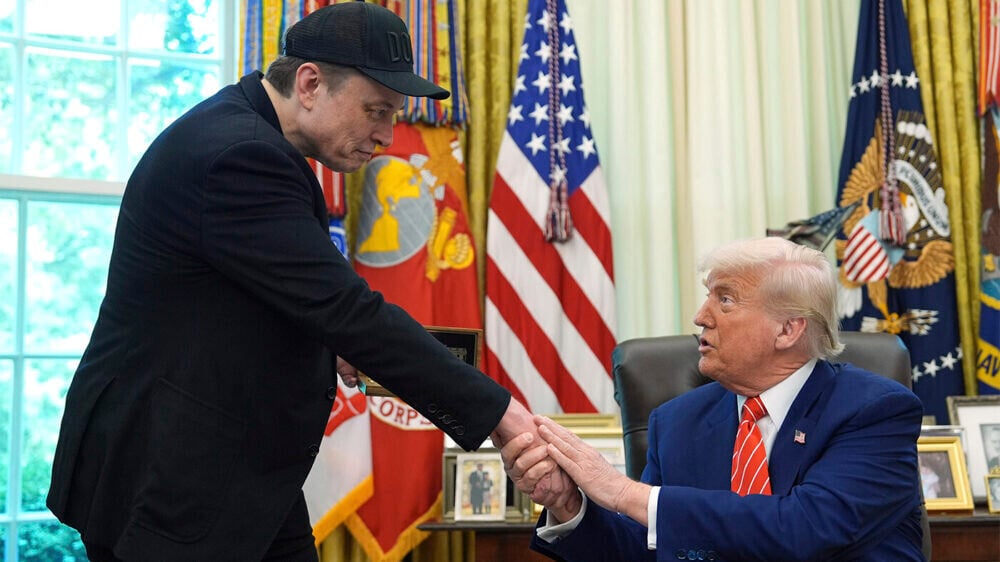 Файлы Эпштейна и отмена Dragon: почему поссорились Трамп и Маск и что наговорили друг другу?