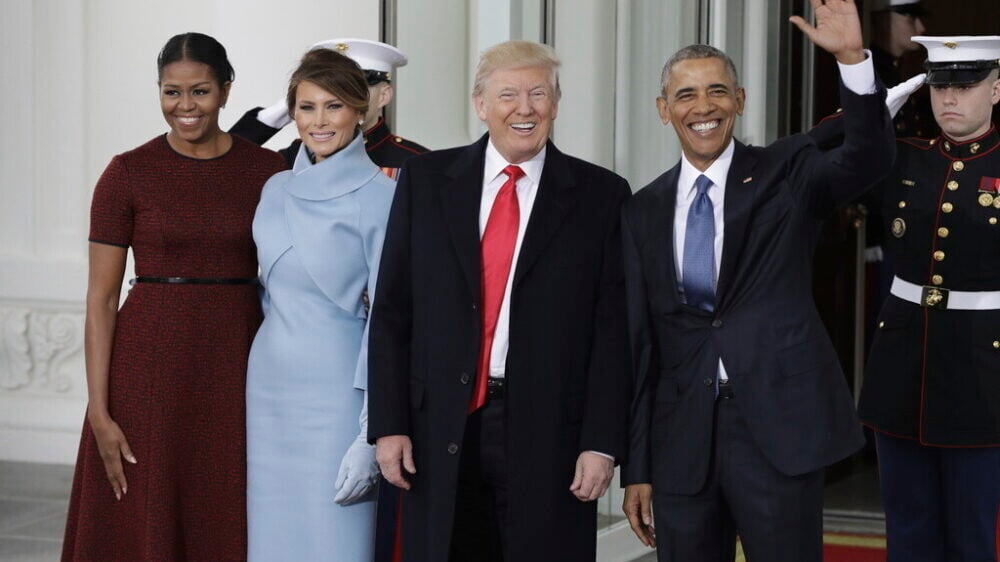 «Улыбочка Трампа»: угрозы арестовать Обаму — отвлекающий маневр на фоне спора вокруг дела Эпштейна?