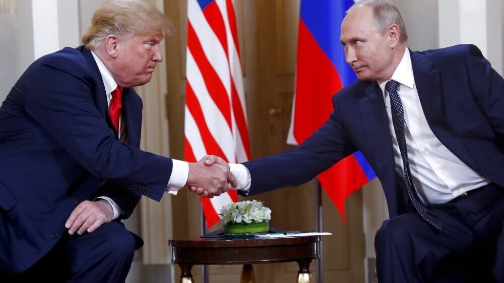 «Обольстит и обманет»: ожидания СМИ в преддверии саммита Путина и Трампа на Аляске