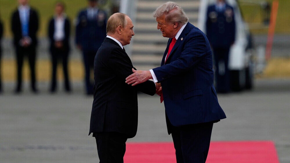 Переговоры Трампа и Путина начались на Аляске