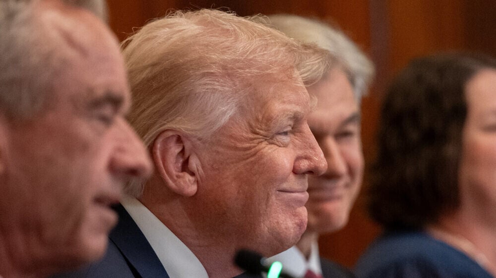 Побег депутатов и «красная дорожка»: Трампу «рисуют» третий срок реформой в Техасе, заявили демократы