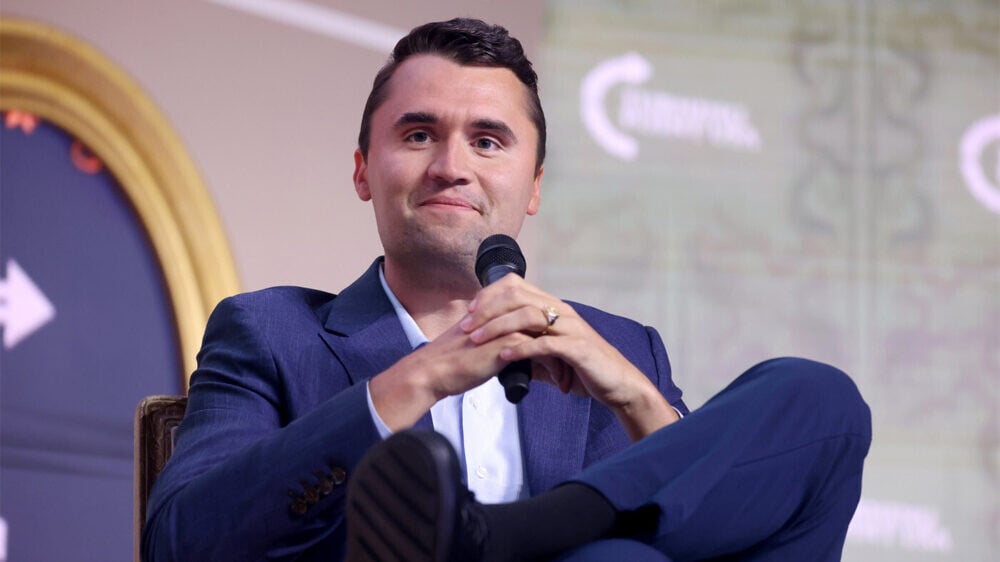 Геи, изнасилования и Тейлор Свифт: о чем говорил Чарли Кирк, а что ему приписали?