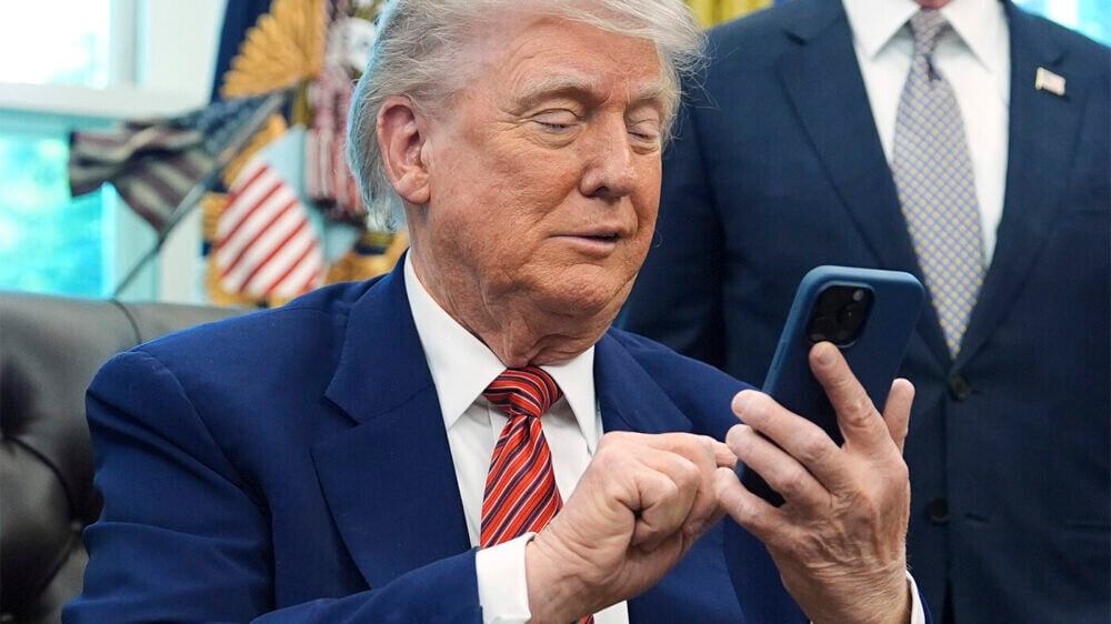 «Необычное имя»: Трамп раскрыл, кто купит TikTok у китайцев. В Белом доме обещают «американизацию» соцсети