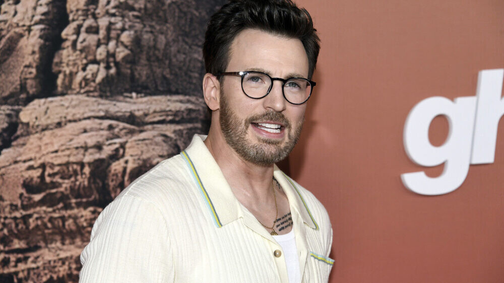 Капитан Америка стал отцом: у Криса Эванса и португальской актрисы Альбы Баптисты родилась дочь. Как ее назвали?