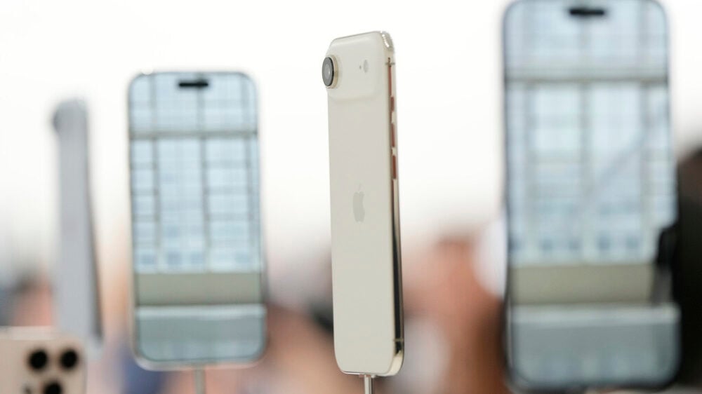 iPhone Air не взлетел? Apple может вслед за Samsung сократить производство своей ультратонкой модели