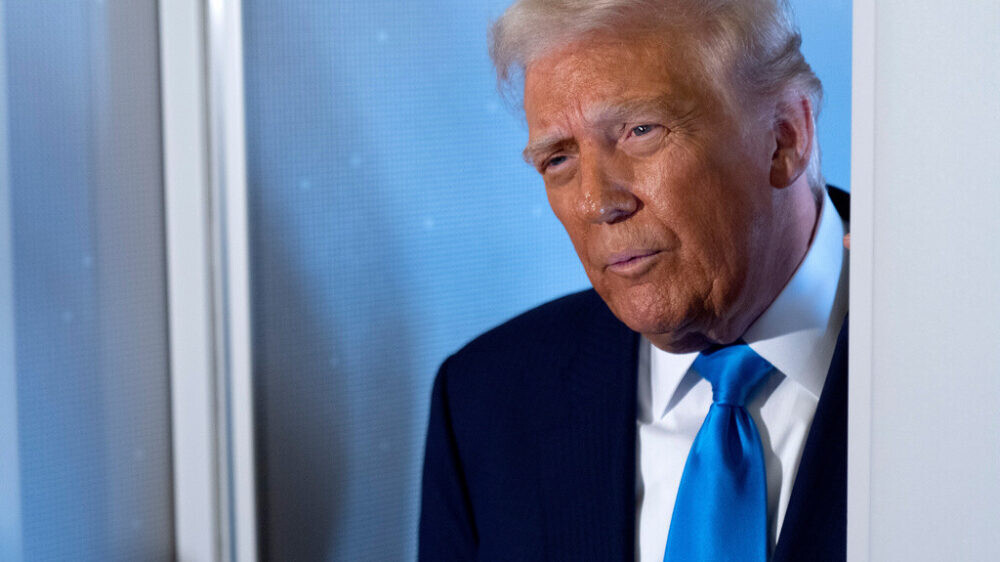 Редкоземы, TikTok и «низкие ожидания»: что Трамп и Си обсудят на встрече, предположили СМИ США