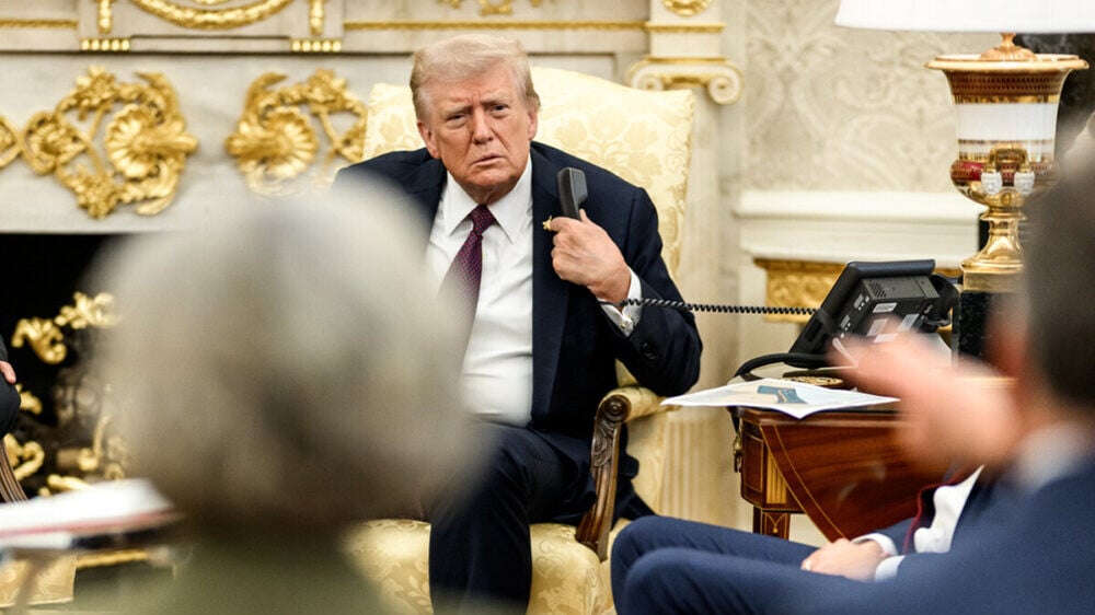 «Список жертв» Трампа: за что судят критиков президента США среди чиновников?