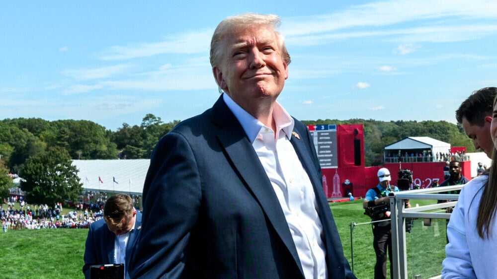 Вручат свою Нобелевскую премию? Трамп поблагодарил Путина после проигрыша, а его соратники готовят резолюцию