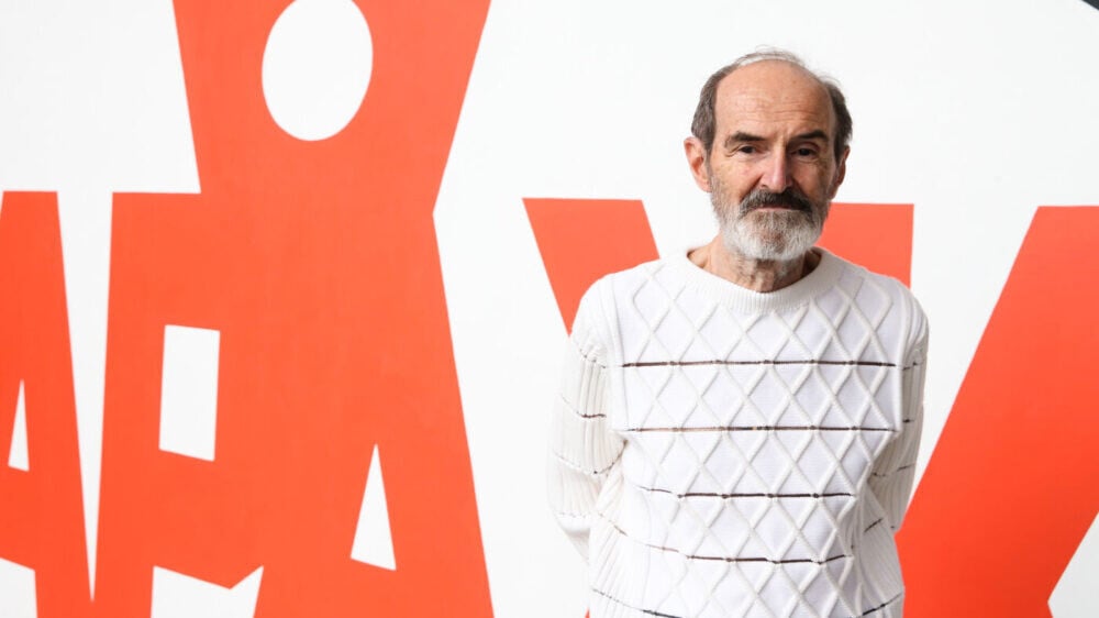 «Перезагрузил искусство»: умер Эрик Булатов — чем художник известен и как связан с США?